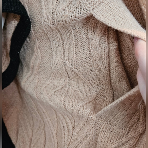 ⭐️ Marc by Marc Jacobs one size button front cape with toggle button sleeves - Picture 12 of 12